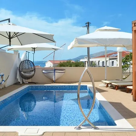 Apartment Santo - Okrug Gornji