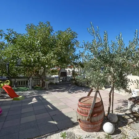 Santo - Okrug Gornji * Trogir