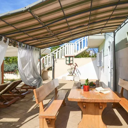 Santo - Okrug Gornji Appartement