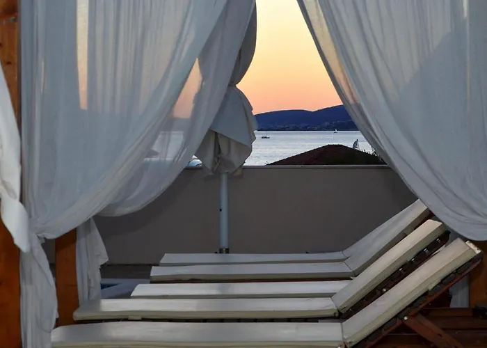 Santo - Okrug Gornji