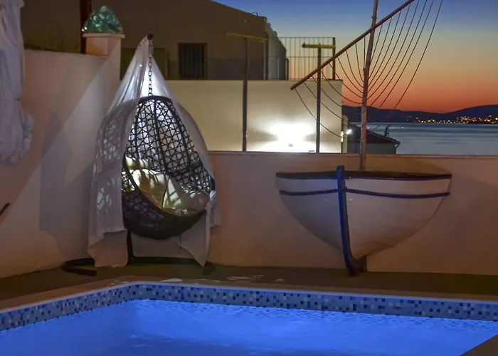 Santo - Okrug Gornji Trogir