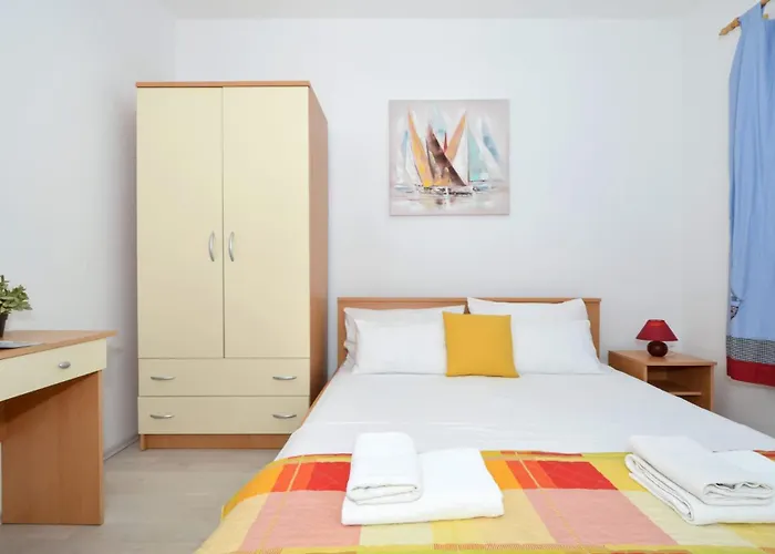 Appartement Santo - Okrug Gornji