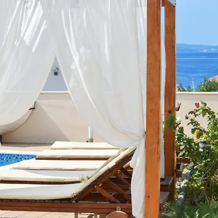 Santo - Okrug Gornji Trogir