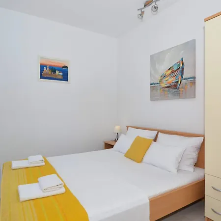 Santo - Okrug Gornji * Trogir