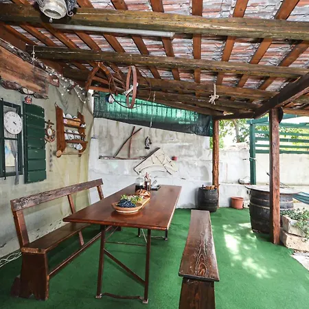 Santo - Okrug Gornji